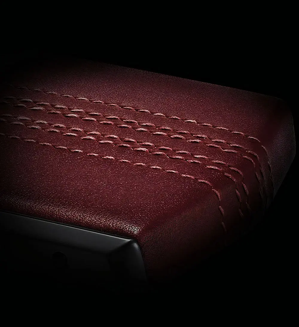 Vertu Agent Q — Классическая элегантность.