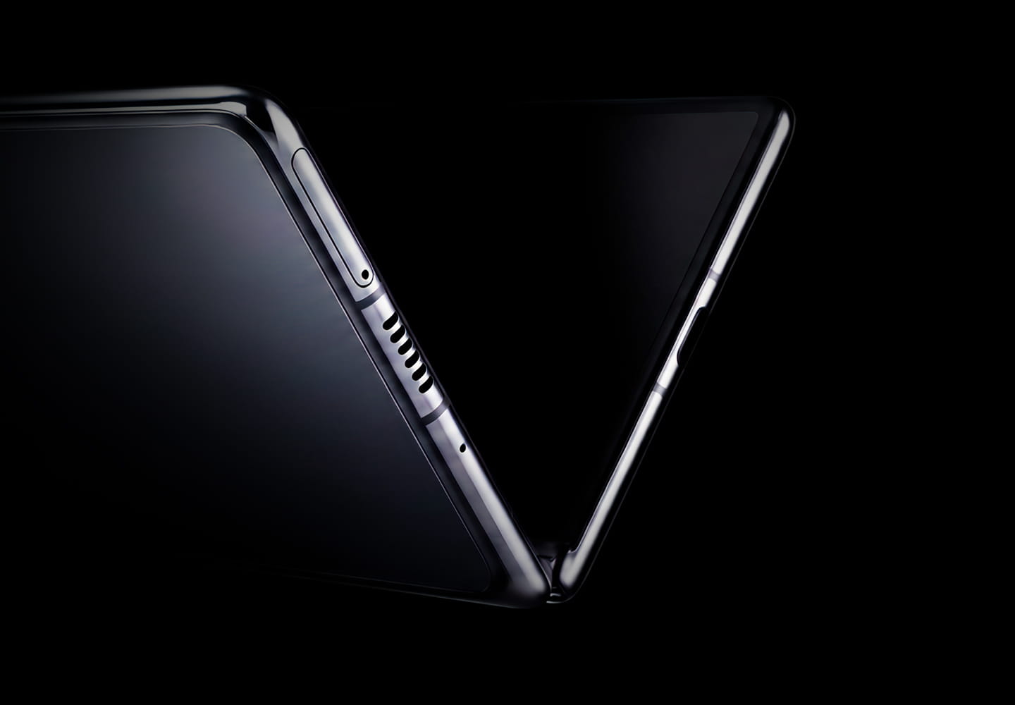 Vertu AlphaFold — Фирменная эстетика.