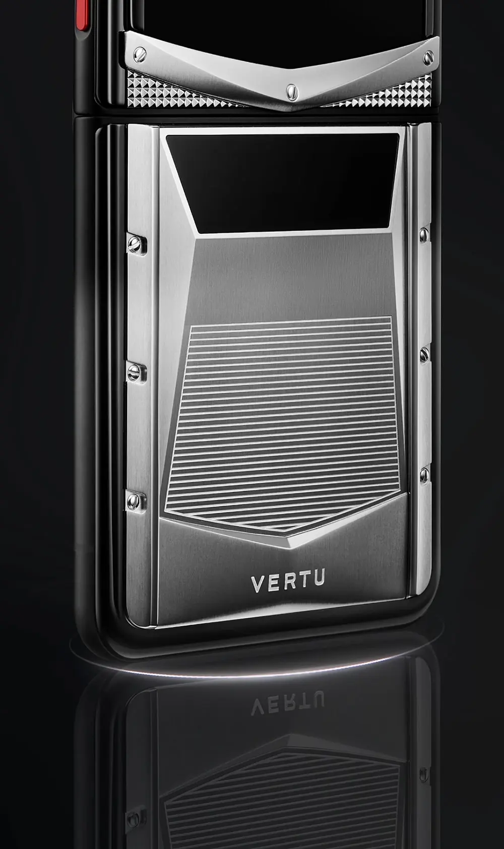 Vertu Quantum Flip — Элегантность, закалённая испытаниями.